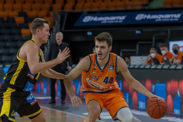 超进球最多 超进球最多